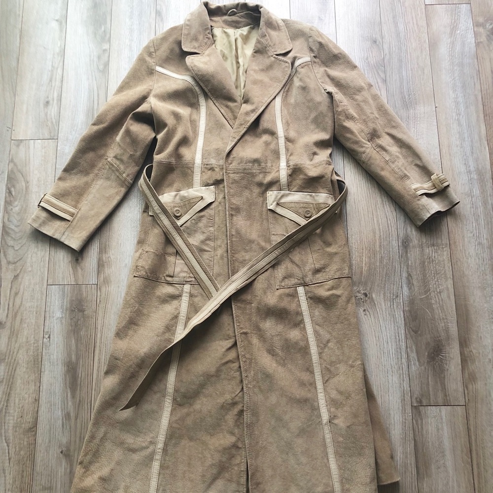 Vintage taupe, leather trench coat with belt